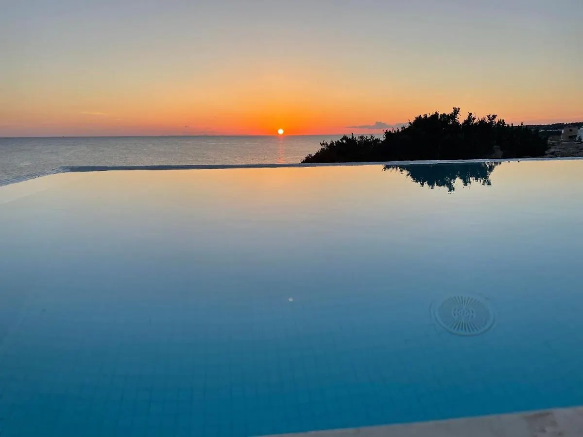 Binisamar Infinity Pool Over The Sea Binibeca
