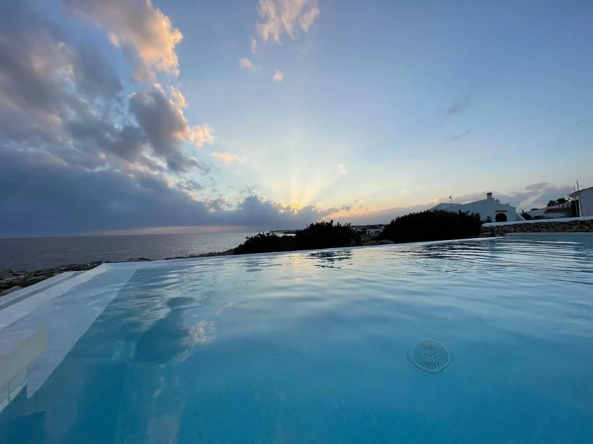 Binisamar Infinity Pool Over The Sea Binibeca İspanya